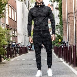 Survêtements d'hiver légers et respirants pour hommes 100% Polestar, ensembles de jogging personnalisés avec capuche et poches latérales - Product Image 3