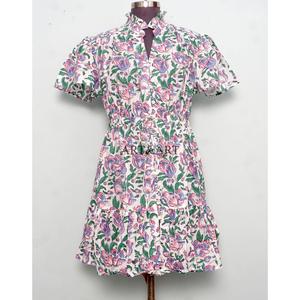 Belle robe midi à imprimé floral doux 100% coton pour femmes, tenue bohème décontractée d'été pour la plage, tenue tendance pour les fêtes - Product Image 2