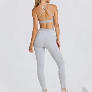 Conjunto de Yoga para Mujer, Leggings de Cintura Alta, Top Corto con Tirantes Finos, 2 Piezas, Ropa Deportiva Sólida de Longitud Completa - Product Image 3