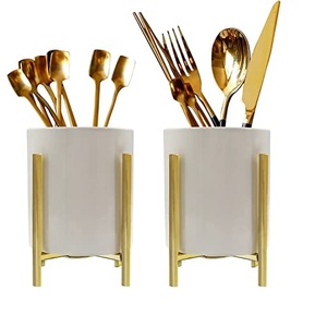 Organiseur de couverts en bois le plus vendu avec finition noyer, lot de trois pour usage alternatif et restauration - Product Image 6