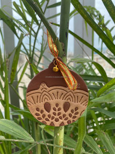 Nouvel arrivage Décoration de Noël pour l'extérieur Ornement personnalisé en cuir usiné à la main Tentures d'arbre de Noël en forme ronde en cuir de vachette - Product Image 2