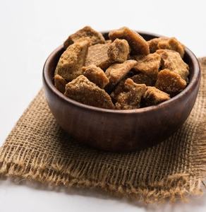 Entonnoir pour poudre de sucre naturel Jaggery Gud Paquets d'approvisionnement en usine de 1 kg à 25 kg au meilleur prix Approvisionnement en vrac - Product Image 3