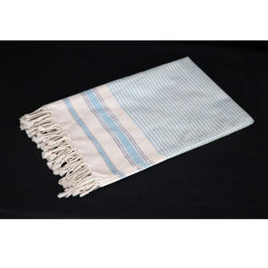 Toalla Fouta Turca de Algodón 100% Ecológica de Secado Rápido con Diseño Moderno a Rayas de Alta Calidad, Toalla de Playa de Gran Tamaño para Uso en la Playa - Product Image 6