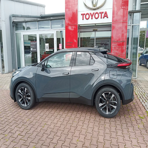 Toyota C-HR Híbrido FWD Team Deutschland SUV Compacto con Volante a la Izquierda, Transmisión Automática Gasolina-Eléctrica - Product Image 1