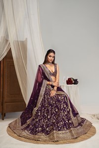Conjunto de Lehenga Choli de red bordada morada con dupatta, sin mangas, para fiesta, para mujer - Product Image 1