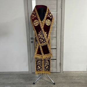 Faja Masónica Bordada en Terciopelo Borgoña con Hilo Dorado, Triple Tau y Corona, Insignia Personalizada para Vestimenta de Arquimago - Product Image 4
