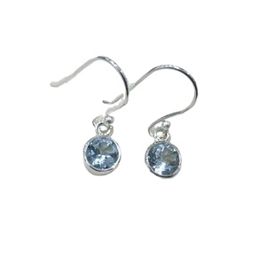 Boucles d'oreilles en argent sterling 925 avec topaze bleue, faites à la main, vente en gros, boucles d'oreilles en argent 925 avec topaze bleue taille ronde - Product Image 1