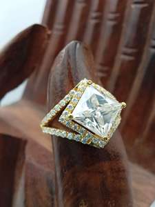Bague de mariage moderne en moissanite taille Asscher VVS, en argent 925, or 10K 14K, unisexe, minimaliste, pour fiançailles et anniversaire - Product Image 1