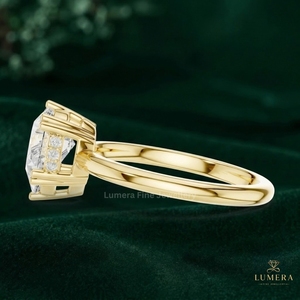 Anillo de compromiso premium con diamante en forma de pera, piedra central brillante en forma de lágrima en engaste de cesta abierta, anillo de banda minimalista y elegante. - Product Image 2