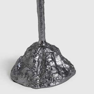 Ensemble de 3 bougeoirs en aluminium noir avec revêtement poudré, personnalisables pour la décoration de la maison et des mariages, écologiques et durables. - Product Image 3