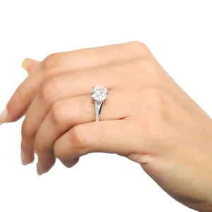 Bague de fiançailles solitaire demi-éternité en or massif 10K 14K 18K avec diamant de laboratoire taille ronde certifié IGI, couleur DEF, clarté VS VVS - Product Image 5