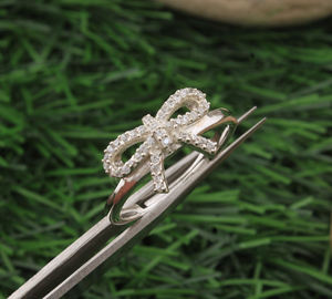 แหวนเงินแท้ 925 ประดับเพชร CZ คุณภาพสูง สำหรับผู้หญิง หรูหรา เหมาะสำหรับงานหมั้น งานแต่งงาน งานเลี้ยง ชุบโรเดียม ดีไซน์คลาสสิก - Product Image 4