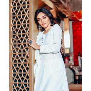 Ensemble de costume en mousseline de soie respirante Gotta blanc riche pour femmes, taille XS - Product Image 4