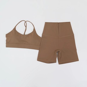 Ensemble de sport deux pièces confortable pour femme Crown Gate International Summer 2Pcs, dos croisé, pour yoga et fitness, avec soutien-gorge intégré - Product Image 3