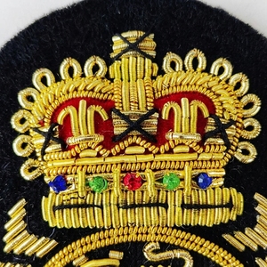 Emblema de Lujo Bordado a Mano con Hilo de Oro para Blazer, Uniforme o Insignia de Corona, Aplique Personalizado con Trabajo de Oro - Product Image 3