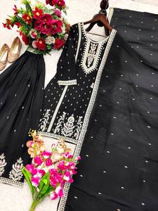 Robe Anarkali noire brodée à manches longues, longueur ras du sol, avec dupatta, tenue de mariage traditionnelle indienne et pakistanaise pour femmes - Product Image 6