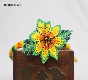 Élégant serre-tête fleuri multicolore perlé, accessoire de tête décoratif fait main pour femme, idéal pour les soirées stylées - Product Image 3