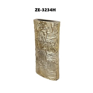 Vase à fleurs en métal fait main de luxe, centre de table décoratif en fer doré de qualité supérieure pour la maison moderne, le hall d'hôtel, la réception de mariage - Product Image 2