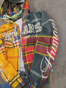 Sudadera con Capucha Moderna con Cristales de Imitación, Sudadera Urbana Premium, Cómoda, 100% Algodón, Ecológica, de Secado Rápido - Product Image 6