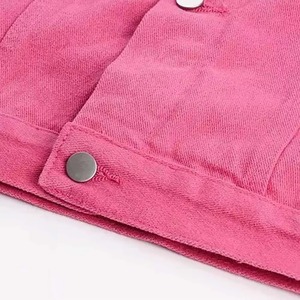 แจ็คเก็ตยีนส์โลโก้แบบกำหนดเองที่ดีที่สุดสำหรับผู้ชาย แจ็คเก็ตผ้าฝ้ายลำลองสำหรับผู้ชาย เสื้อโค้ทยีนส์ OEM สำหรับผู้ชายและผู้หญิง - Product Image 4