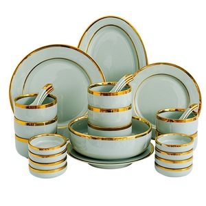 Vajilla de Porcelana Cerámica Premium de Lujo con Borde Dorado en Verde Aguacate, Superficies Lisas y Brillantes para Restaurantes y Hogar - Product Image 6