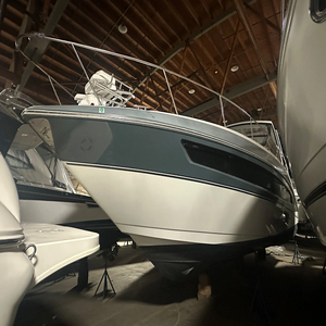 Cruiser 380 Express 2016 - Product Image 1