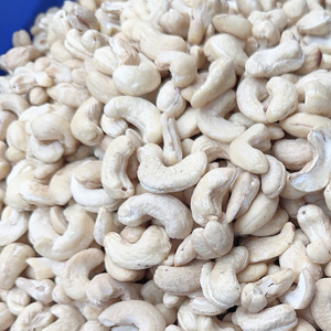 Offre Spéciale : Noix de cajou brutes WW180, WW240, WW320, LP – Prix compétitif des noix de cajou au Vietnam - Product Image 1