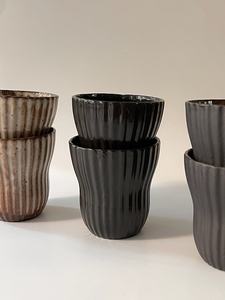 Tasse en céramique tendance 2026, design à rayures personnalisées, décoration intérieure, tasse à café personnalisée sans poignée par UO INDIA - Product Image 2