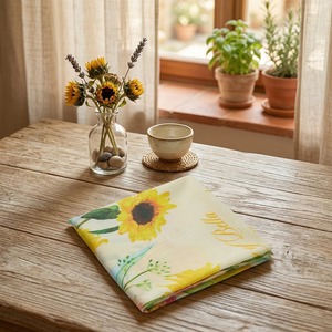 [K-ESSENTIALS] Serviette en tissu à fleurs jaunes, coton 60s, 50x50cm, mouchoir carré doux et réutilisable - Product Image 1