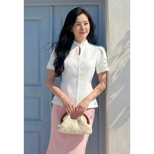 Blusa Elegante Blanca para Mujer, Cuello Mandarín, Manga Corta, Peplum, Botones, Color Sólido, Primavera/Verano, DORIS - Product Image 3