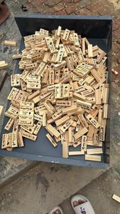 Jeu de construction en blocs de pin naturel pour adultes, stimulant la créativité et la patience - Product Image 4