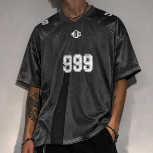 Camiseta de Fútbol Americano para Hombre, Color Rojo de Moda, Acabado Satinado, Cuello en V, Mangas con Rayas en Contraste, Número Personalizado, Ropa de Equipo, Proveedor OEM al por Mayor, EE. UU. - Product Image 6