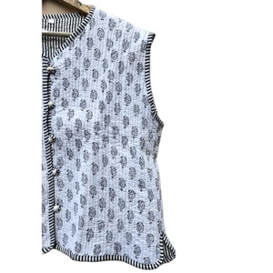 Veste matelassée réversible sans manches en coton imprimé au bloc indien, faite à la main, écologique, pour femme, style bohème chic, doublure en lin confortable - Product Image 3