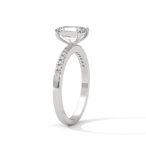 Anillo de compromiso y boda de oro con diamante de laboratorio de corte esmeralda para mujer con piedras laterales - Product Image 2