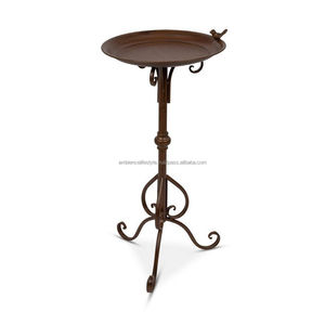 Bain d'oiseaux en métal design, accessoire de jardin extérieur, aspect élégant, construction durable pour attirer les oiseaux et décorer. - Product Image 3