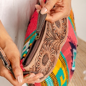 Bolso de mano hecho a mano de cuero Vintage genuino 100% para mujer, bolso de mensajero portátil multifunción a la moda, resistente al agua para - Product Image 6