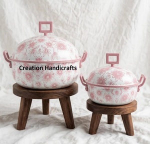 Luxury <b>Pink</b> White Floral Enamel Hot Pot Insulated Casserole Set Food Warmer Serving Dish With <b>Pink</b> Handle Lid For Home - Product Image 2
