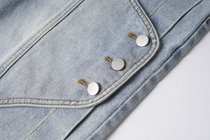 Novedad en Ropa Urbana: Shorts de Mezclilla Lavados Holgados de Diseño Creativo para Hombre - Product Image 5