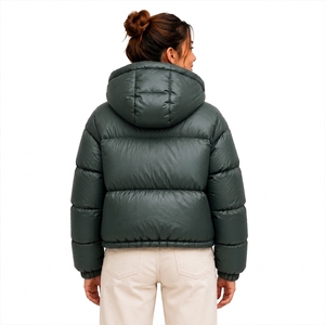Manteau matelassé à capuche pour femme, couleur unie, épais et chaud, doudoune d'hiver décontractée, longueur courte, manches longues, fermeture boutonnée, vert - Product Image 2