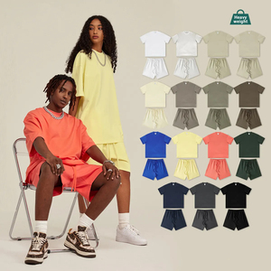 ชุดเซ็ตเสื้อยืดคอกลมสีขาวโอเวอร์ไซส์และกางเกงขาสั้น 2 ชิ้น สไตล์สตรีทแฟชั่นฤดูร้อน ผ้าไม่ทอ ระบายอากาศได้ดี ไร้ตะเข็บ ใส่สบายๆ - Product Image 5