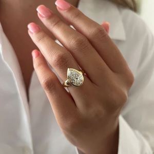 Anillo de Compromiso de Lujo con Diamante Cultivado en Laboratorio de 5 Quilates, Corte Pera, Certificado IGI, Engaste de Bisel, Anillo de Novia Solitario, Oro Blanco, Anillo de Boda - Product Image 3