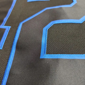 Camiseta Deportiva de Manga Corta con Diseño de Bordado de Letras en Color Negro Clásico OEM, Transpirable, para Entrenamiento y Competición, Estilo Jersey de Béisbol Negro - Product Image 6