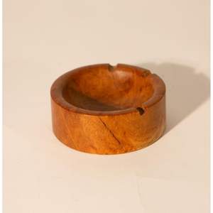 Cendrier en bois de luxe, finition rustique haut de gamme, décoration unique pour fumeurs - Product Image 1