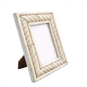 Cadre photo moderne abstrait en os incrusté, fait main, support décoratif pour photos, idéal pour la maison de luxe, le bureau, la chambre et un intérieur élégant - Product Image 4