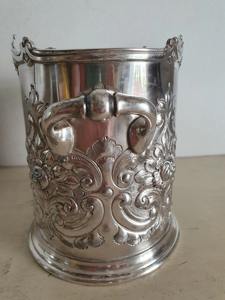 Seau à glace de style royal avec pinces, idéal pour le bar à domicile, le refroidissement du vin, les soirées cocktails, les événements hôteliers et les cadeaux, provenant d'Inde - Product Image 3