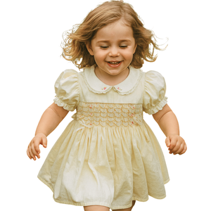 Vestido de Niña con Bordado Smocked, Fabricante de Vestidos de Princesa Transpirables de Algodón Color Crema con Bordado Smocked Hecho a Mano, Tela con Estampado Personalizado - Product Image 1