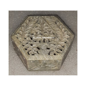 Collar de piedra de jabón natural con diseño floral, hecho a mano, de diseño creativo, en caja de regalo para fines decorativos y de regalo. - Product Image 2