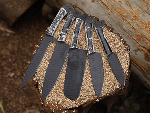 Couteaux de chef ambidextres faits main sur mesure, nouveau design, acier J2, revêtement en poudre, lame droite martelée, ensemble de 5 couteaux - Product Image 2