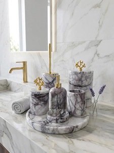 Juego de Baño Redondo Portátil Moderno de Tres Piezas de Resina Acrílica Azul Cielo de Lujo de ILAHI con Diseño Floral Uttar Pradesh - Product Image 4