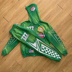 Fabricant de survêtements streetwear, ensemble sweat-shirt et pantalon de survêtement en molleton French Terry personnalisé, ensemble de survêtement délavé à l'acide avec strass pour hommes - Product Image 3